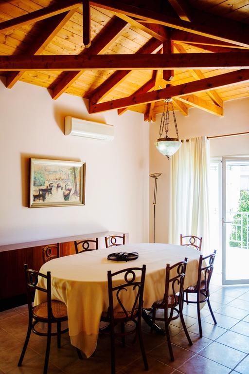 Loft Near The Beach Лутракі Екстер'єр фото
