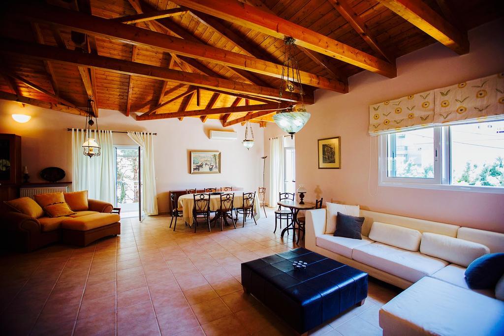 Loft Near The Beach Лутракі Екстер'єр фото