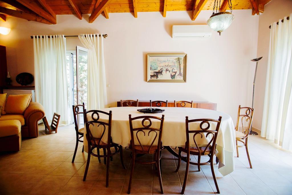 Loft Near The Beach Лутракі Екстер'єр фото